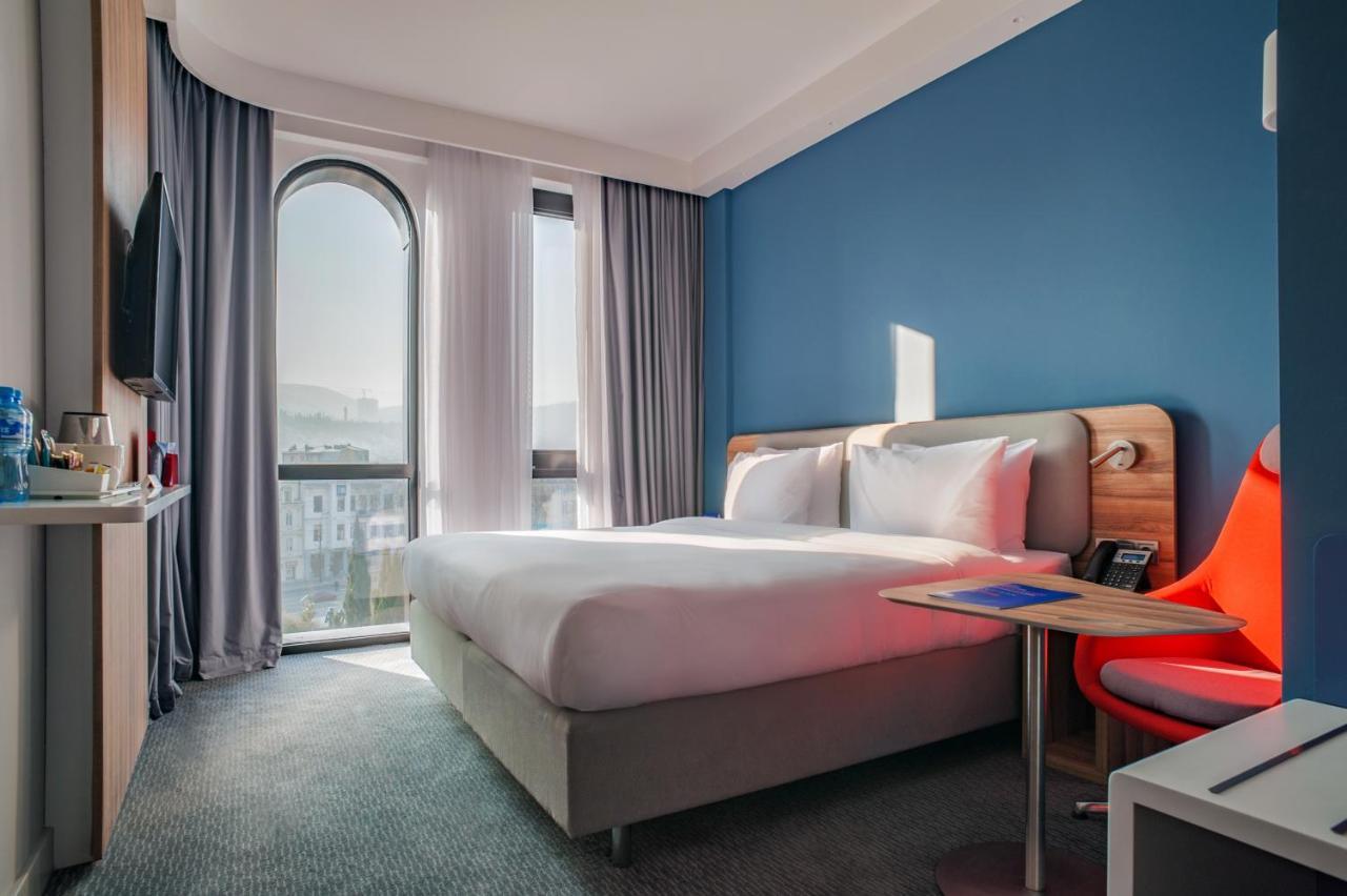 Holiday Inn Express Tbilisi Avlabari By Ihg Extérieur photo