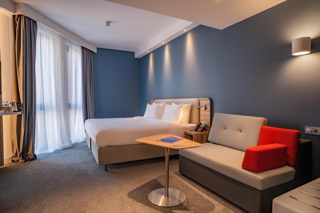 Holiday Inn Express Tbilisi Avlabari By Ihg Extérieur photo